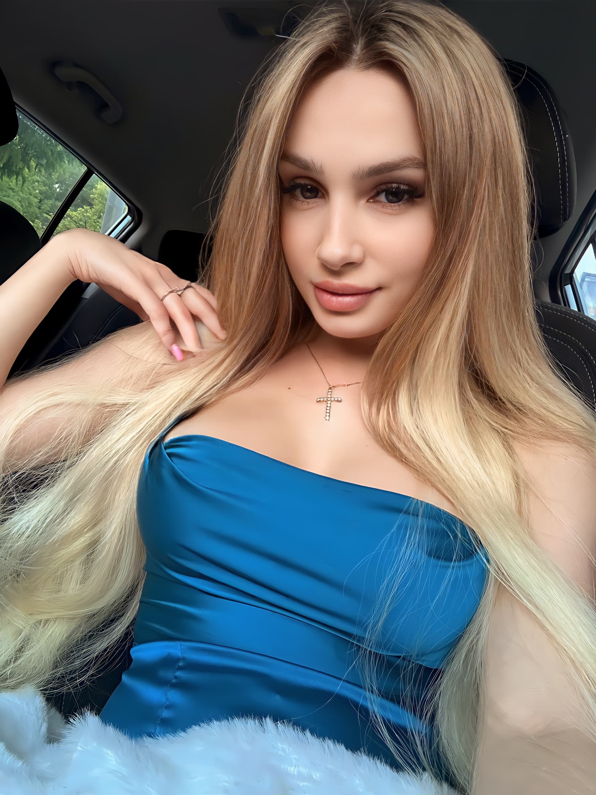 Ella gallery preview 4